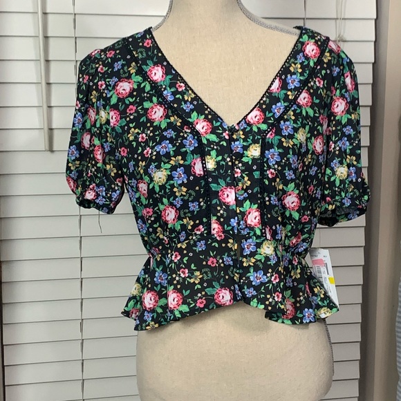 Gianni Bini V-Neck Floral Button Down Top NWT - Picture 2 of 8